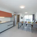 Apartament Nashira *