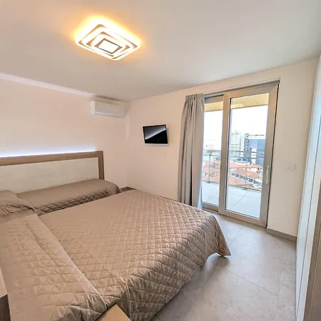 Apartament Nashira *