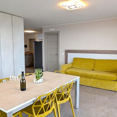Nashira Apartman *